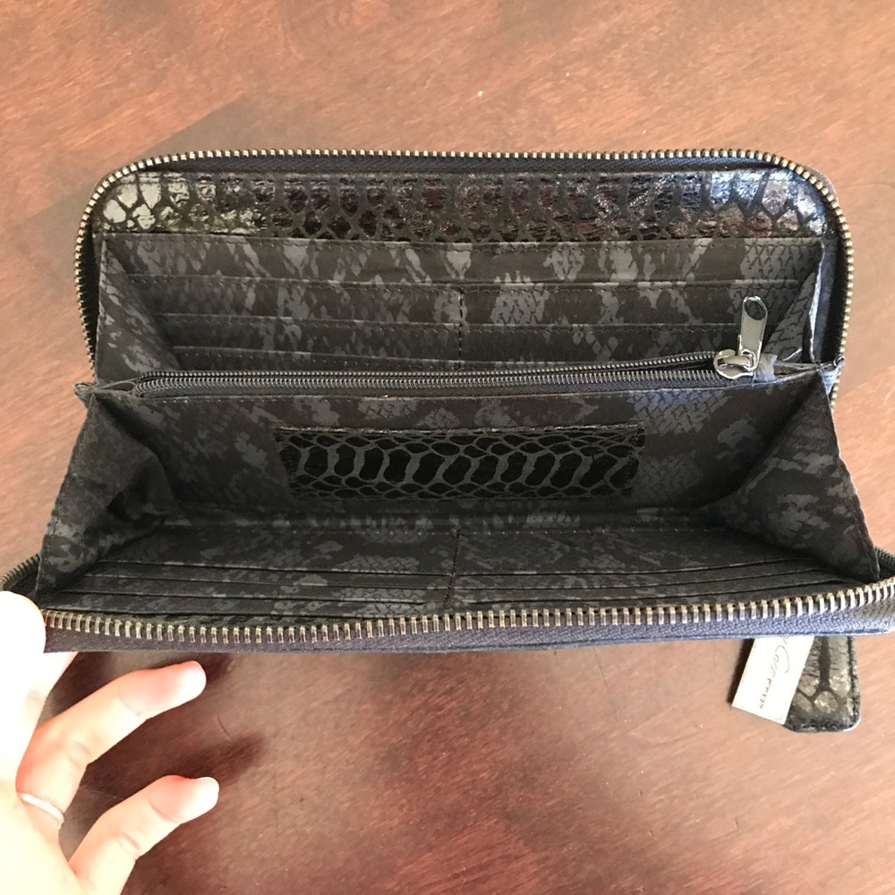 Wallet - Picture 5 of 5